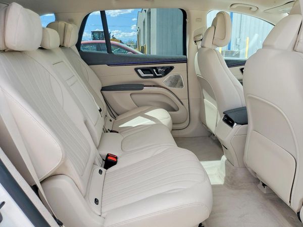 2023 MERCEDES-BENZ EQS SUV