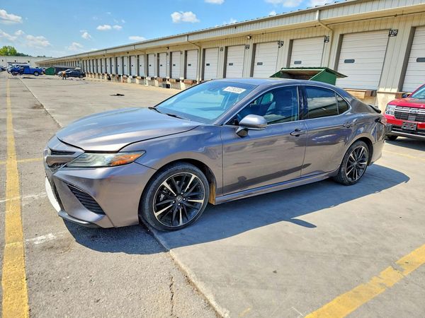 2019 TOYOTA CAMRY