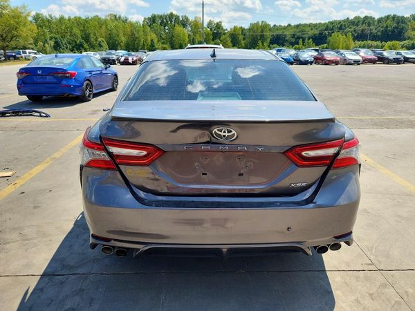 2019 TOYOTA CAMRY