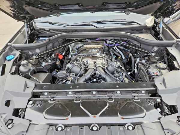 2026 BMW X6 M COMPE M Competition — Engine bay
