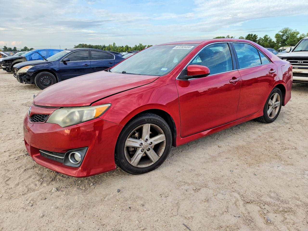 2014 TOYOTA CAMRY