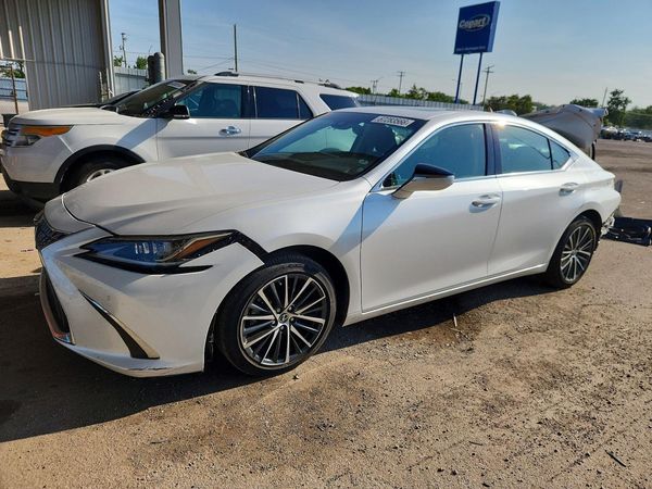 2024 LEXUS ES250 300h Premium — Front 3/4