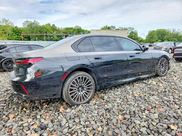 2026 BMW 760