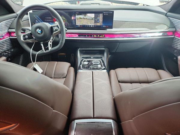 2026 BMW 760