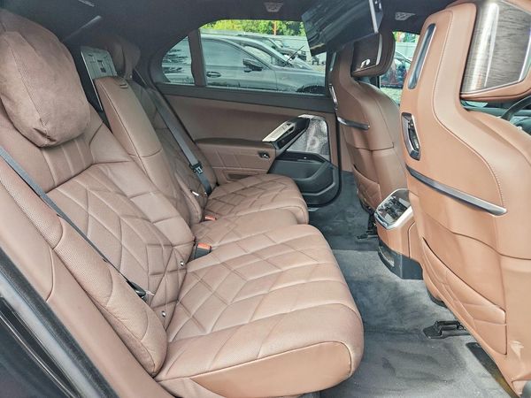 2026 BMW 760