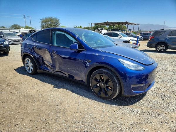 2020 TESLA MODEL Y — Passenger 3/4