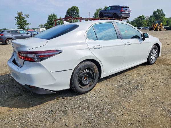 2024 TOYOTA CAMRY