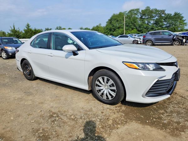 2024 TOYOTA CAMRY
