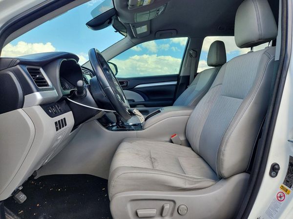 2017 TOYOTA HIGHLANDER