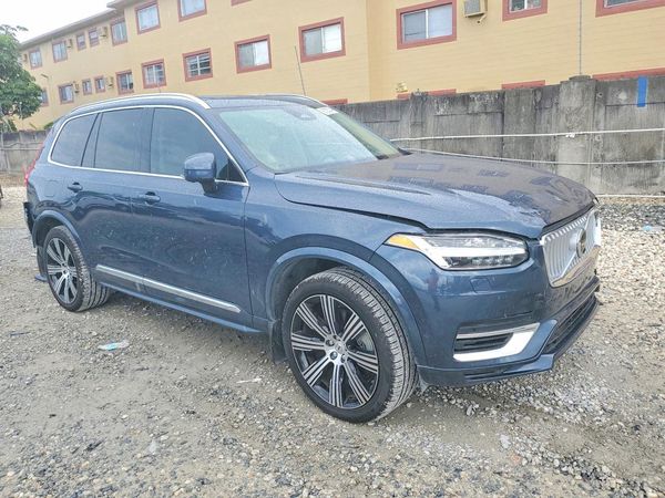 2025 VOLVO XC90