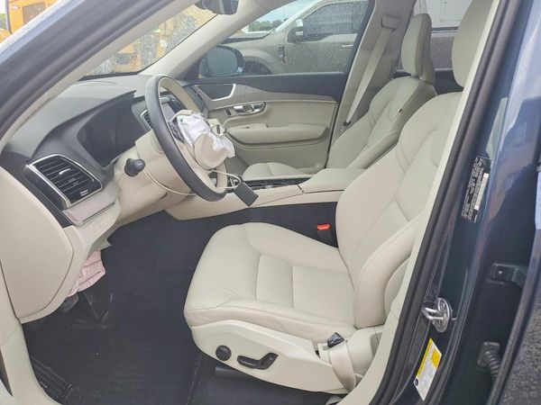 2025 VOLVO XC90