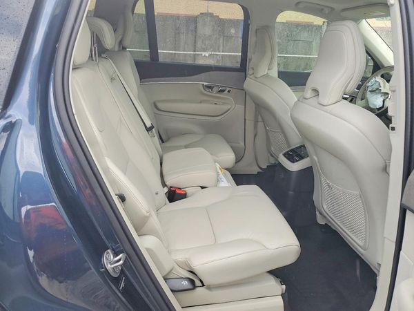 2025 VOLVO XC90