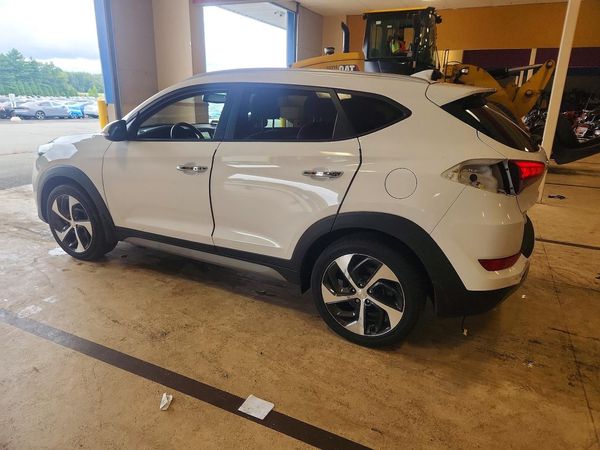 2018 HYUNDAI TUCSON