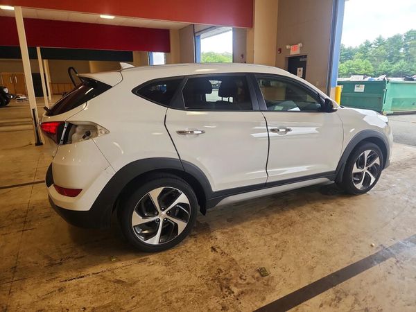 2018 HYUNDAI TUCSON