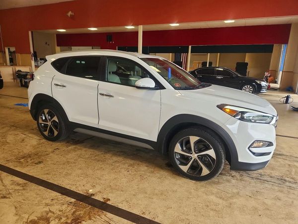 2018 HYUNDAI TUCSON