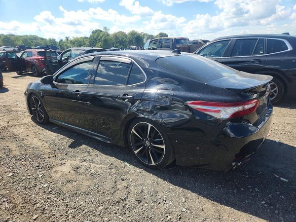 2018 TOYOTA CAMRY
