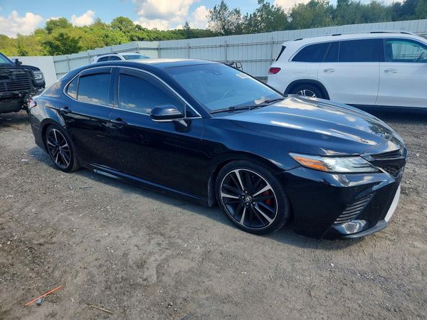2018 TOYOTA CAMRY