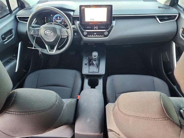 2026 TOYOTA COROLLA CROSS
