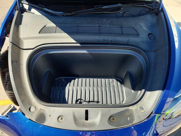 2025 TESLA MODEL Y — Engine bay