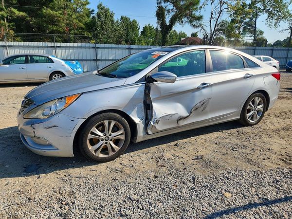 2012 HYUNDAI SONATA Middle level