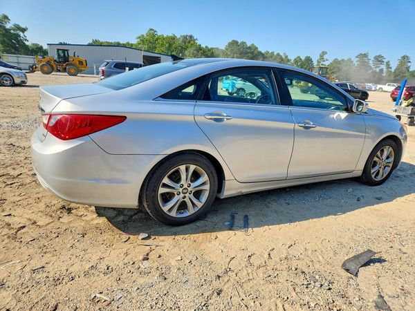 2012 HYUNDAI SONATA Middle level