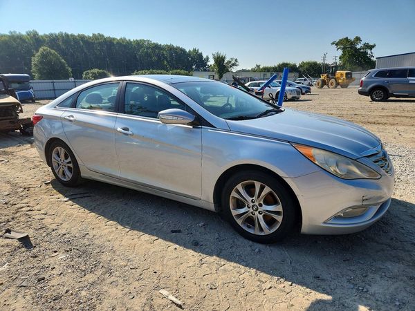 2012 HYUNDAI SONATA Middle level