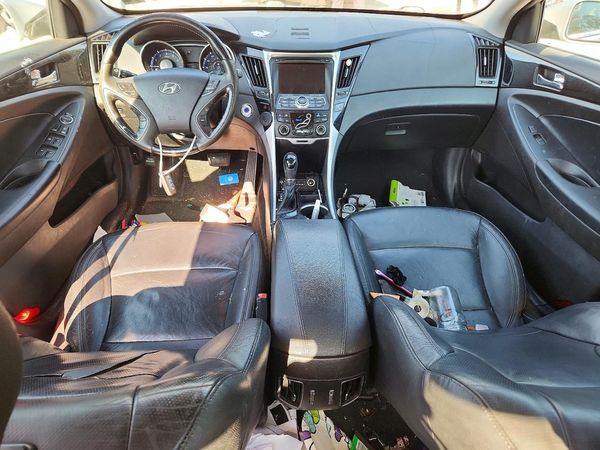 2012 HYUNDAI SONATA Middle level