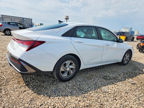 2024 HYUNDAI ELANTRA