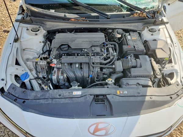2024 HYUNDAI ELANTRA