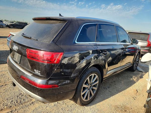 2017 AUDI Q7 quattro Premium Plus