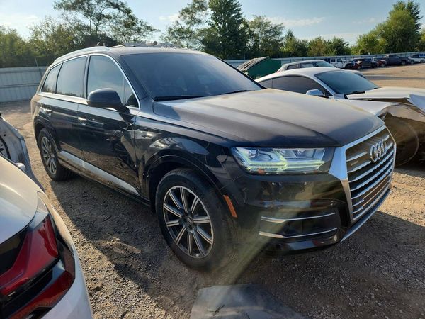 2017 AUDI Q7 quattro Premium Plus