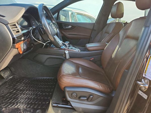 2017 AUDI Q7 quattro Premium Plus