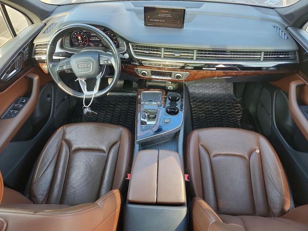 2017 AUDI Q7 quattro Premium Plus