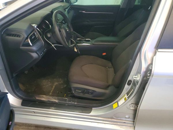2023 TOYOTA CAMRY LE — DENT