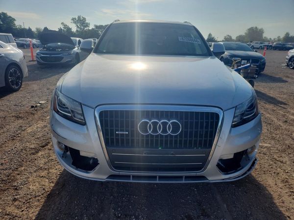 2012 AUDI Q5 Premium Plus