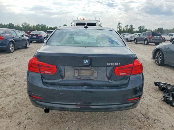 2016 BMW 320