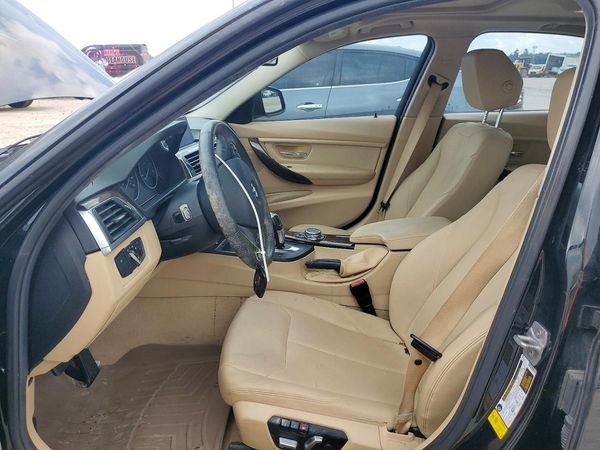 2016 BMW 320
