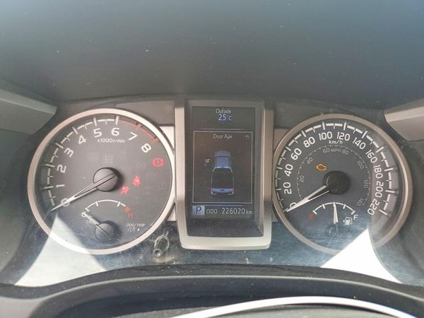 2017 TOYOTA TACOMA