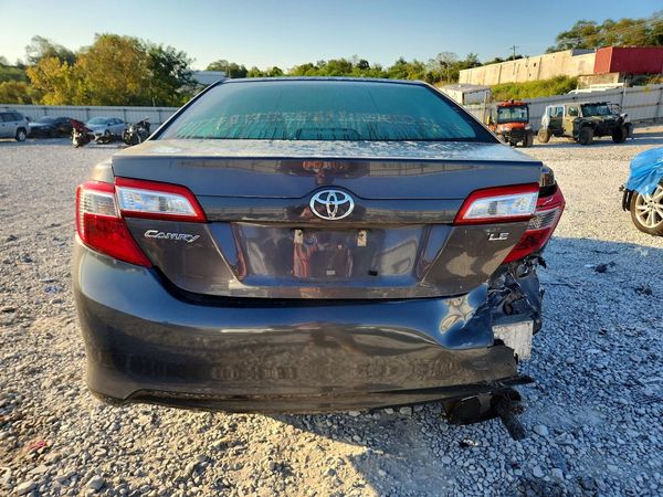 2014 TOYOTA CAMRY