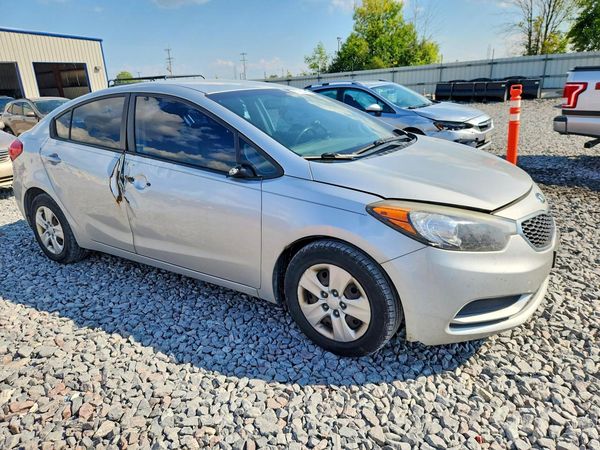 2016 KIA FORTE GL (Middle-Low Grade)
