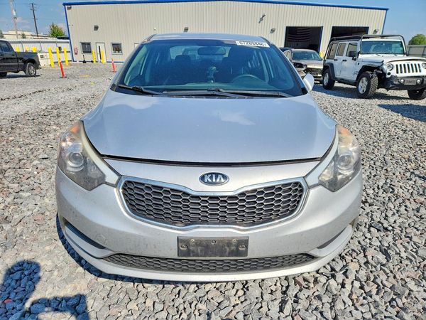 2016 KIA FORTE GL (Middle-Low Grade)