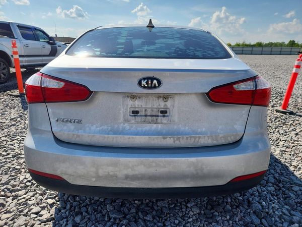 2016 KIA FORTE GL (Middle-Low Grade)