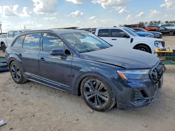 2025 AUDI Q7 quattro Prestige
