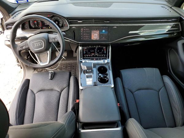 2025 AUDI Q7 quattro Prestige