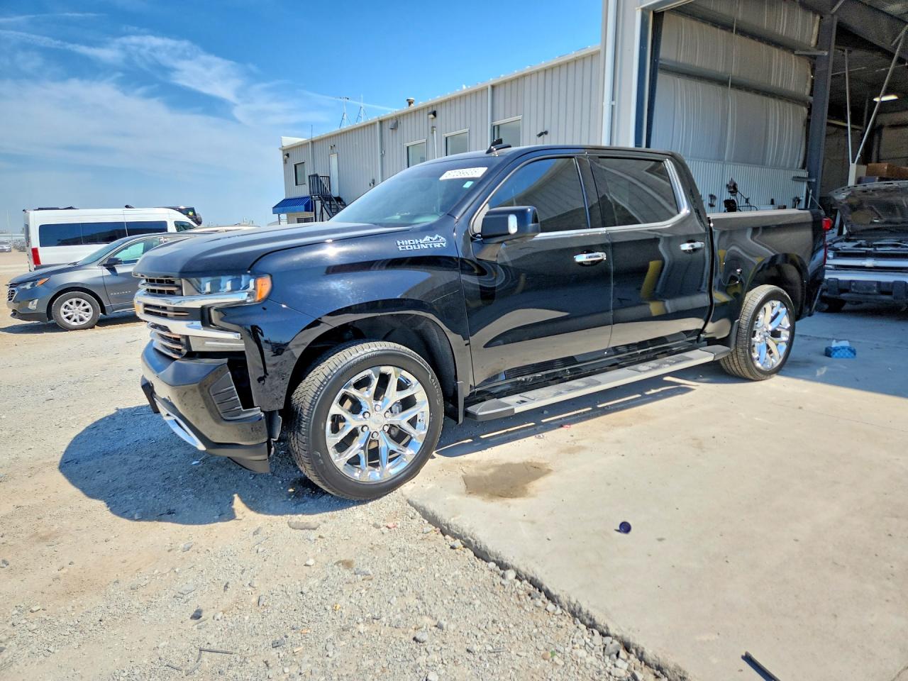 2020 CHEVROLET SILVERADO High Country — Front 3/4