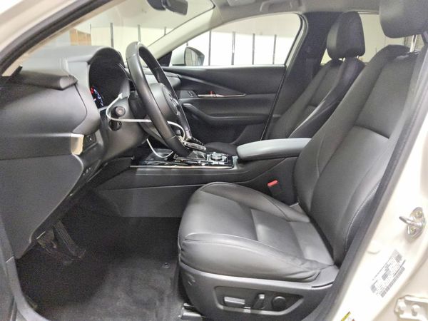 2023 MAZDA CX-30 Preferred Package — DENT