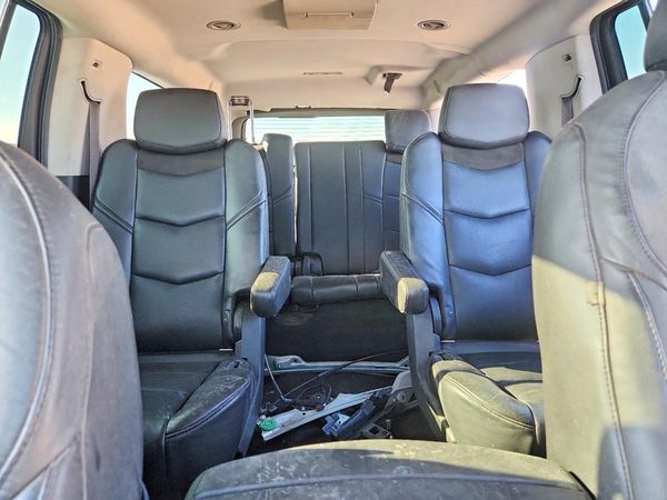 2015 CADILLAC ESCALADE ESV Luxury — SUVN