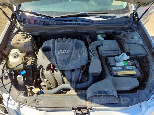 2013 HYUNDAI SONATA GLS/ GLS Popular — Engine bay