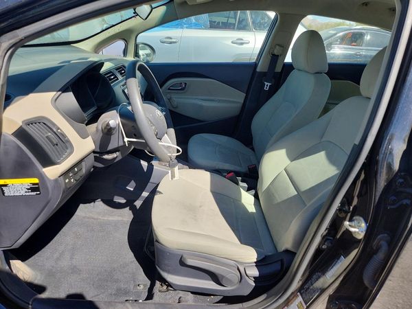 2013 KIA RIO
