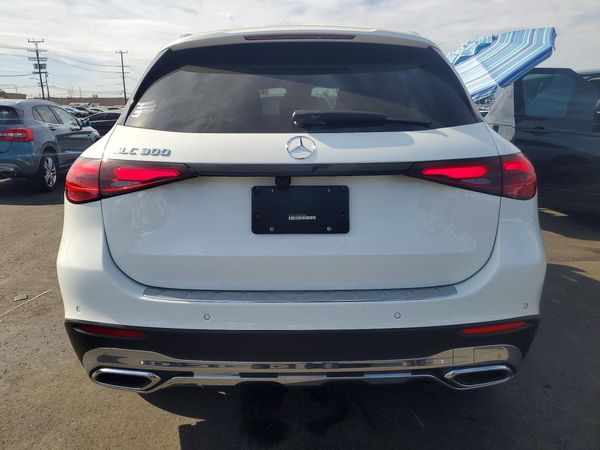 2026 MERCEDES-BENZ GLC
